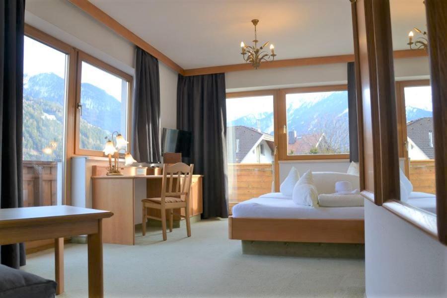 Hotel Alpina Nature-Wellness Wenns Eksteriør billede