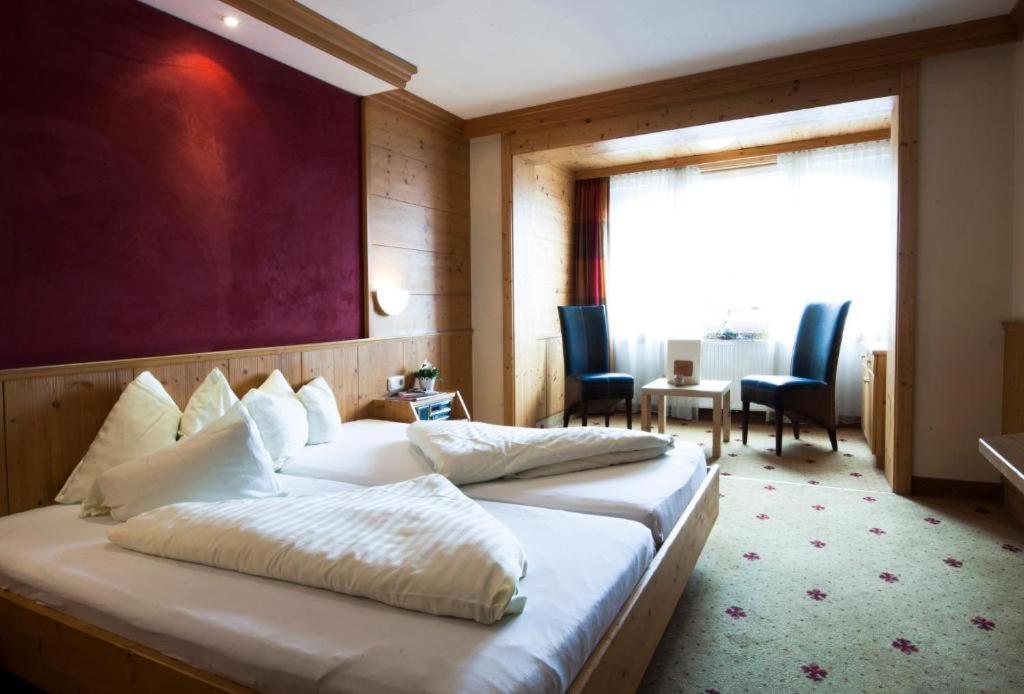 Hotel Alpina Nature-Wellness Wenns Eksteriør billede