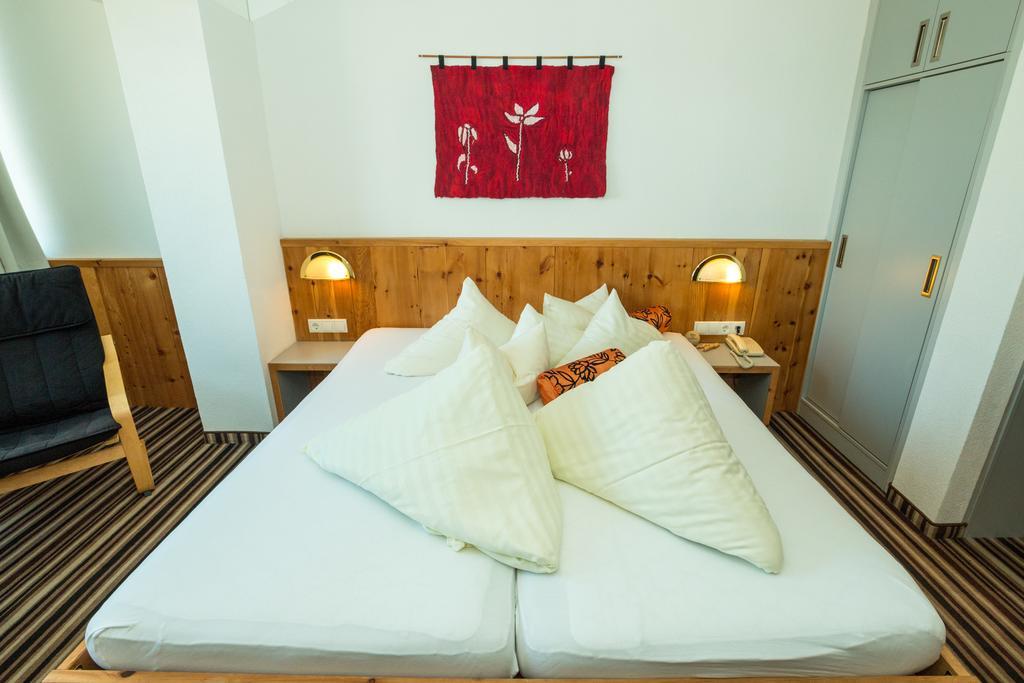 Hotel Alpina Nature-Wellness Wenns Eksteriør billede